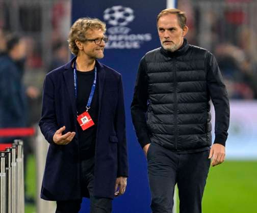 05.03.2024, Fussball UEFA Championsleague 2023 2024: Achtelfinale, FC Bayern München - Lazio Rom, in der Allianz-Arena München. Pressesprecher Dieter Nickles (FC Bayern München) und Trainer Thomas Tuchel (FC Bayern München)