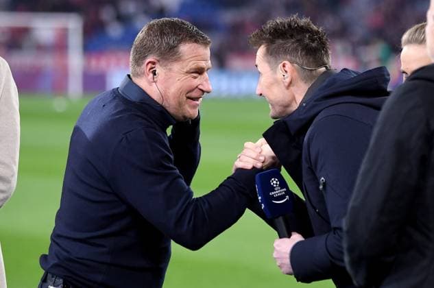 FUSSBALL CHAMPIONS LEAGUE SAISON 2023 2024 Achtelfinale Rueckspiel 05.03.2024 FC Bayern Muenchen - Lazio Rom Max Eberl (li) Sportvorstand des FC Bayern Muenchen mit Miroslav klose (re)