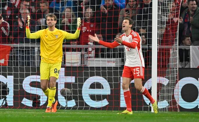 Torwart Ivan Provedel Lazio Rom (94) Gestik Geste Thomas Mueller FC Bayern Muenchen FCB (25) Enttaeuschung enttaeuscht nach vergebener Torchance Gestik Geste FC Bayern Muenchen FCB vs Lazio Rom Achtelfinale Rueckspiel 05.03.2024 DFL REGULATIONS PROHIBIT ANY USE OF PHOTOGRAPHS AS IMAGE SEQUENCES AND OR QUASI-VIDEO FC Bayern Muenchen FCB vs Lazio Rom