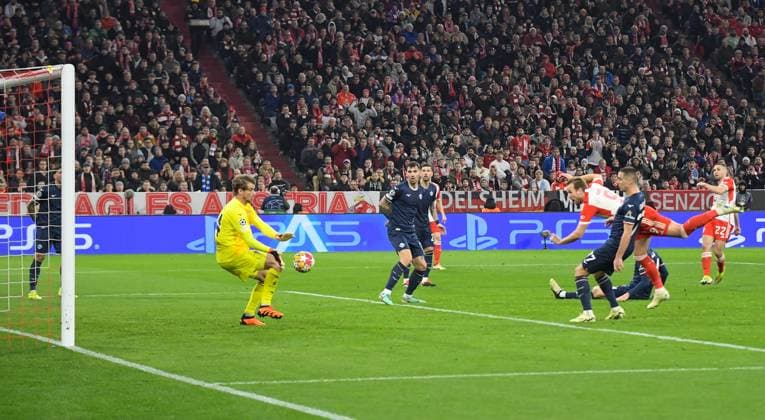 05.03.2024, xemx, Fussball UEFA Champions League 1 8 Finale, FC Bayern Muenchen - Lazio Rom emspor, v.l. Harry Kane (FC Bayern Muenchen) Goal scored, erziehlt das Tor zum 1:0 (DFL DFB REGULATIONS PROHIBIT ANY USE OF PHOTOGRAPHS as IMAGE SEQUENCES and or QUASI-VIDEO) Muenchen