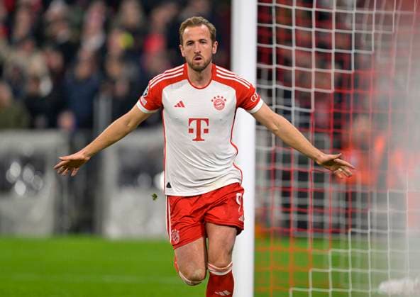 05.03.2024, Fussball UEFA Championsleague 2023 2024: Achtelfinale, FC Bayern München - Lazio Rom, in der Allianz-Arena München. Harry Kane (FC Bayern München) jubelt.