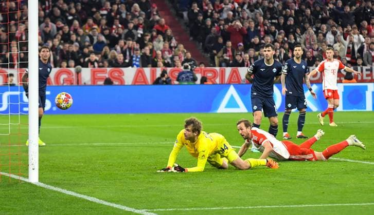 05.03.2024, xemx, Fussball UEFA Champions League 1 8 Finale, FC Bayern Muenchen - Lazio Rom emspor, v.l. Harry Kane (FC Bayern Muenchen) Goal scored, erziehlt das Tor zum 1:0 (DFL DFB REGULATIONS PROHIBIT ANY USE OF PHOTOGRAPHS as IMAGE SEQUENCES and or QUASI-VIDEO) Muenchen