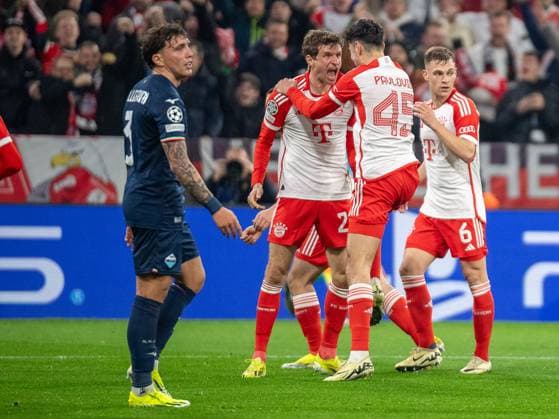 Thomas Mueller (FC Bayern Muenchen, 25) und Aleksandar Pavlovic (FC Bayern Muenchen, 45) nach Tor zum 1:0 durch Harry Kane (FC Bayern Muenchen, 09), Luca Pellegrini (Lazio Rome, 03) ist enttäuscht enttaeuscht, unzufrieden, GER, FC Bayern Muenchen (FCB) vs. Lazio Rome (SSL), Fussball, UEFA Champions League, Achtelfinal Rueckspiel, Saison 2023 2024, 05.03.2024, DFB DFL regulations prohibit any use of photographs as image sequences and or quasi-video., GER, FC Bayern Muenchen (FCB) vs. Lazio Rome (SSL), Fussball, UEFA Champions League, Achtelfinal Rueckspiel, Saison 2023 2024, 05.03.2024 Muenchen Copyright: xEibner-Pressefoto SaschaxWaltherx EP_EER