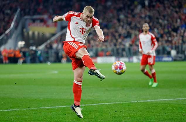 Bild: v. li.: Matthijs de Ligt (FC Bayern Muenchen, 4) mit der Vorlage zum Tor zum 2:0, durch Thomas Mueller (FC Bayern Muenchen, 25) (nicht im Bild) 05.03.2024, Fussball, Champions League, Achtelfinale, Bayern Muenchen - Lazio Rom, GER, Muenchen, Allianz Arena, DFL REGULATIONS PROHIBIT ANY USE OF PHOTOGRAPHS AS IMAGE SEQUENCES AND OR QUASI-VIDEO. Copyright: HMBxMedia xHeikoxBecker