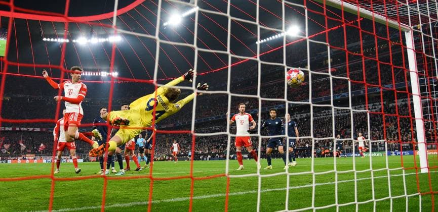 Sport Bilder des Tages 05.03.2024, xemx, Fussball UEFA Champions League 1 8 Finale, FC Bayern Muenchen - Lazio Rom emspor, v.l. Thomas Mueller(FC Bayern Muenchen) Goal scored, erziehlt das Tor zum 2:0 (DFL DFB REGULATIONS PROHIBIT ANY USE OF PHOTOGRAPHS as IMAGE SEQUENCES and or QUASI-VIDEO) Muenchen