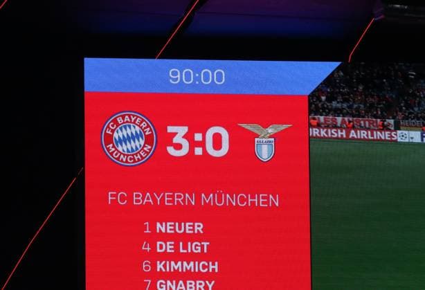 München, Deutschland 05. März 2024: Fussball, Herren, Champions League, Saison 2023 2024, Achtelfinale Rückspiel, FC Bayern München - Lazio Rom, Allianz Arena Endstand 3:0 auf der Anzeigetafel
