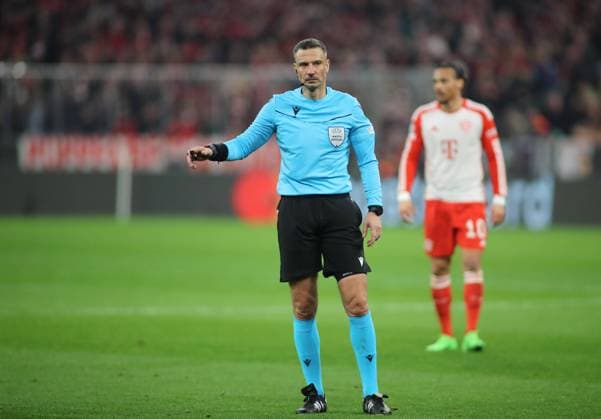 München, Deutschland 05. März 2024: Fussball, Herren, Champions League, Saison 2023 2024, Achtelfinale Rückspiel, FC Bayern München - Lazio Rom, Allianz Arena Schiedsrichter Slavko Vincic