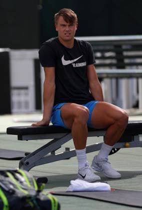 Holger Rune stretches during warm up BNP Paribas Open, Tennis, Qualifying, Indian Wells Tennis Garden, California, USA - 05 Mar 2024  Copyright: xEllaxLing Shutterstockx 14374801cr