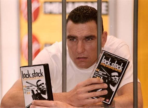 AUCTION OF MEMORABILIA FROM THE LOCK STOCK AND TWO SMOKING BARRELS FILM HELD AT THE VIRGIN MEGASTORE IN LONDON, BRITAIN - 1999 VINNIE JONES AUCTION OF MEMORABILIA FROM THE LOCK STOCK AND TWO SMOKING BARRELS FILM HELD AT THE VIRGIN MEGASTORE IN LONDON, BRITAIN - 1999, Credit:PNS Avalon  Copyright: xPNSx xAvalonx 0688897002