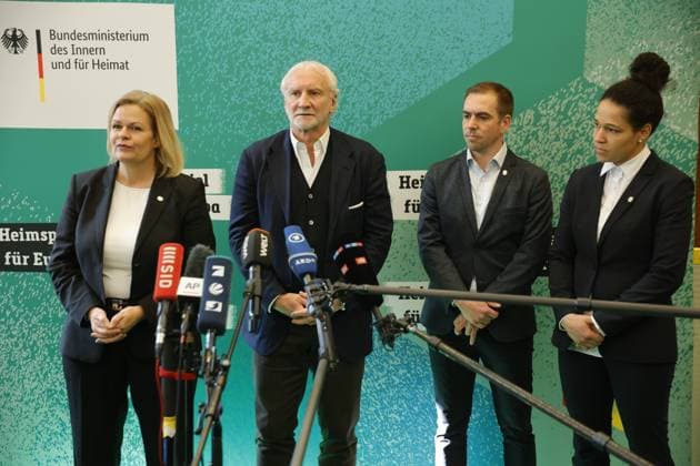 Bundesinnenministerin Nancy Faeser, DFP-Sportdirektor Rudi Völler, Turnierdirektor Philipp Lahm, Turnierbotschafterin Celia äaöic, Deutschland, Berlin, 100-Tage Countdown Event zur UEFA EURO, EM, Europameisterschaft,Fussball 2024