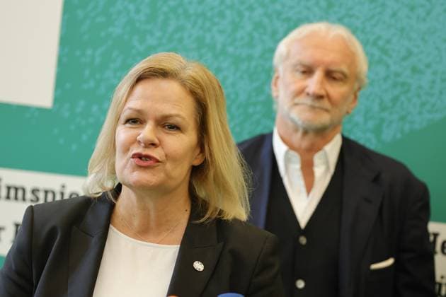 Bundesinnenministerin Nancy Faeser, DFP-Sportdirektor Rudi Völler, Deutschland, Berlin, 100-Tage Countdown Event zur UEFA EURO, EM, Europameisterschaft,Fussball 2024