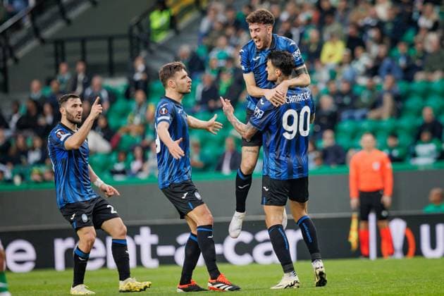 Sport Bilder des Tages Gianluca Scamacca celebrates after scoring goal during UEFA Europa League 23 24 game between Sporting CP e Atalanta BC at Estadio Jose Alvalade, Lisbon, Portugal. (Maciej Rogowski) Lisbon Estadio Jose Alvalade Portugal Copyright: xMaciejxRogowskix scpabc-20