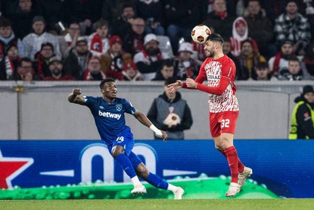 UEFA Europa League: SC Freiburg - West Ham United; 07.03.2024 Mohammed Kudus (West Ham United, 14), Vincenzo Grifo (SC Freiburg, 32) nimmt per Kopfball an UEFA Europa League: SC Freiburg - West Ham United, Freiburg, Europa Park Stadion am 07.03.2024 Copyright: xBEAUTIFULxSPORTS Wunderlx
