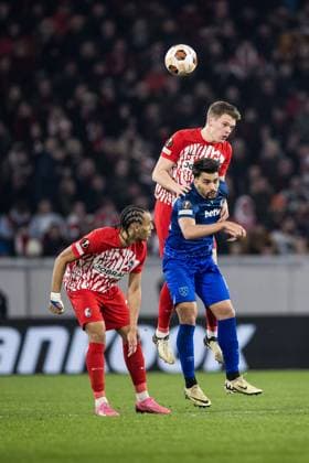 Sport Bilder des Tages UEFA Europa League: SC Freiburg - West Ham United; 07.03.2024 Kopfballduell Lucas Paqueta (West Ham United, 10), Matthias Ginter (SC Freiburg, 28) UEFA Europa League: SC Freiburg - West Ham United, Freiburg, Europa Park Stadion am 07.03.2024 Copyright: xBEAUTIFULxSPORTS Wunderlx
