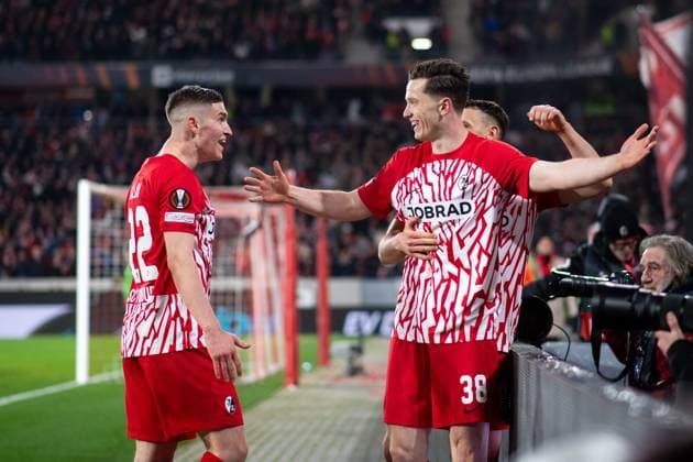 Michael Gregoritsch (SC Freiburg, 38), Roland Sallai (SC Freiburg, 22), Maximilan Eggestein (SC Freiburg, 08) jubeln ueber das Tor zum 1:0, GER, SC Freiburg vs West Ham United, Fussball UEFA Europa League, Achtelfinale Hinspiel, Saison 2023 2024, 07.03.2024 GER, SC Freiburg vs West Ham United, Fussball UEFA Europa League, Achtelfinale Hinspiel, Saison 2023 2024, 07.03.2024 Freiburg Copyright: xEibner-Pressefoto Memmlerx EP_MMR
