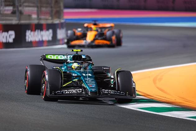 14 ALONSO Fernando (spa), Aston Martin F1 Team AMR24, action during the Formula 1 STC Saudi Arabian Grand Prix 2024, 2nd round of the 2024 Formula One World Championship, WM, Weltmeisterschaft from March 7 to 9, 2024 on the Jeddah Corniche Circuit, in Jeddah, Saudi Arabia - F1 - SAUDI ARABIAN GRAND PRIX 2024 DPPI Panoramic  240307_R02_SAUDI__LF39213-Avec accentuation-Bruit
