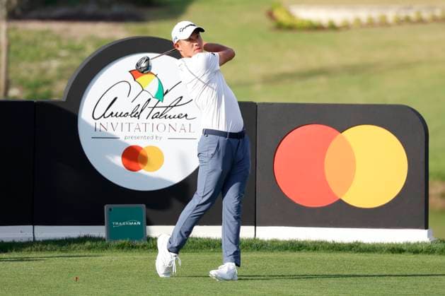 ORLANDO, FL - MARCH 07: PGA, Golf Herren golfer Collin Morikawa plays his tee shot on the 16th hole during the Arnold Palmer Invitational presented by MasterCard at the Arnold Palmer s Bay Hill Club & Lodge on March 7, 2024, in Orlando, Florida. (Photo by Brian Spurlock Icon Sportswire) GOLF: MAR 07 PGA Arnold Palmer Invitational presented by Mastercard EDITORIAL USE ONLY Icon24030759