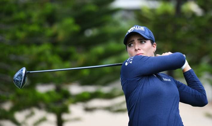 (240308) -- LINGSHUI, March 8, 2024 -- Gaby Lopez of Mexico watches a shot during the second round of the Blue Bay LPGA, Golf Damen golf tournament in Lingshui, south China s Hainan Province, March 8, 2024. ) (SP)CHINA-HAINAN-LINGSHUI-GOLF-BLUE BAY LPGA (CN) YangxGuanyu 