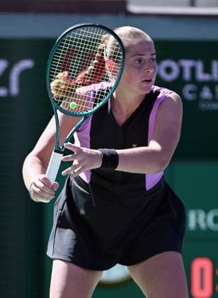 INDIAN WELLS, CA - MARCH 08: Jelena Ostapenko (LAT) waits for the ball during a WTA, Tennis Damen tennis match played on March 8, 2024 during the BNP Paribas Open played at the Indian Wells Tennis Garden in Indian Wells, CA. (Photo by John Cordes Icon Sportswire) TENNIS: MAR 08 BNP Paribas Open EDITORIAL USE ONLY Icon506240308006