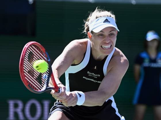 INDIAN WELLS, CA - MARCH 08: Angelique Kerbar (GER) returns the ball during a WTA, Tennis Damen tennis match played on March 8, 2024 during the BNP Paribas Open played at the Indian Wells Tennis Garden in Indian Wells, CA. (Photo by John Cordes Icon Sportswire) TENNIS: MAR 08 BNP Paribas Open EDITORIAL USE ONLY Icon506240308022