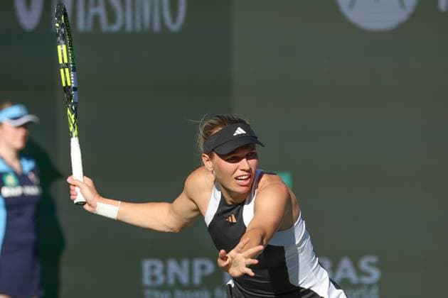 INDIAN WELLS, CA - MARCH 08: Caroline Wozniacki (DEN) hits a forehand during the BNP Paribas Open on March 8, 2024 at Indian Wells Tennis Garden in Indian Wells, CA. (Photo by George Walker Icon Sportswire) TENNIS: MAR 08 BNP Paribas Open EDITORIAL USE ONLY Icon240308108