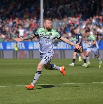 09.03.2024, xblx, Fussball 2.Bundesliga, SV Wehen Wiesbaden - Hannover 96 emspor, v.l. Andreas Voglsammer (Hannover 96), Goal scored, Tor zum 1:1, celebrate the goal, Torjubel , Jubel, jubeln, jubelt, (DFL DFB REGULATIONS PROHIBIT ANY USE OF PHOTOGRAPHS as IMAGE SEQUENCES and or QUASI-VIDEO) Wiesbaden