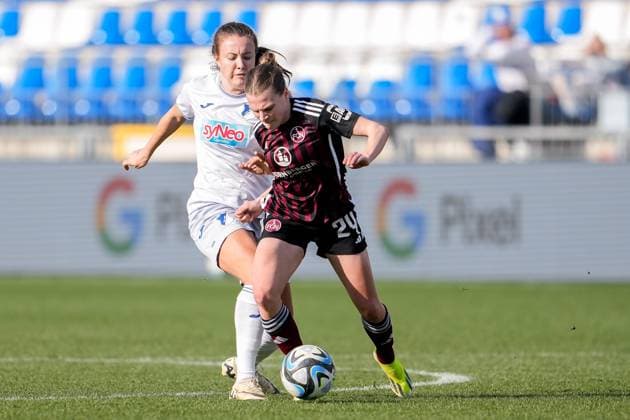 v.li.: Mara Alber (TSG, 11), Nastassja Lein (FCN, 24), Zweikampf, Spielszene, Duell, duel, tackle, tackling, Dynamik, Action, Aktion, 09.03.2024, Sinsheim (Hoffenheim) (Deutschland), Fussball, Google Pixel Frauen-Bundesliga, TSG 1899 Hoffenheim - 1. FC Nürnberg, DFB DFL REGULATIONS PROHIBIT ANY USE OF PHOTOGRAPHS AS IMAGE SEQUENCES AND OR QUASI-VIDEO.