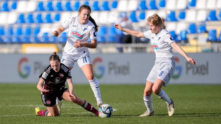 v.li.: Nastassja Lein (FCN, 24), Mara Alber (TSG, 11), Paulina Krumbiegel (TSG, 8), Zweikampf, Spielszene, Duell, duel, tackle, tackling, Dynamik, Action, Aktion, 09.03.2024, Sinsheim (Hoffenheim) (Deutschland), Fussball, Google Pixel Frauen-Bundesliga, TSG 1899 Hoffenheim - 1. FC Nürnberg, DFB DFL REGULATIONS PROHIBIT ANY USE OF PHOTOGRAPHS AS IMAGE SEQUENCES AND OR QUASI-VIDEO.