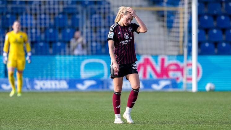 Medina Desic (FCN, 30), Spielerin, Spielerinnen vom 1. FC Nürnberg, enttäuscht schauend, Enttäuschung, Frustration, disappointed, pessimistisch, nach dem Gegentor zum 2:0, Action, Aktion, Spielszene, 09.03.2024, Sinsheim (Hoffenheim) (Deutschland), Fussball, Google Pixel Frauen-Bundesliga, TSG 1899 Hoffenheim - 1. FC Nürnberg, DFB DFL REGULATIONS PROHIBIT ANY USE OF PHOTOGRAPHS AS IMAGE SEQUENCES AND OR QUASI-VIDEO.