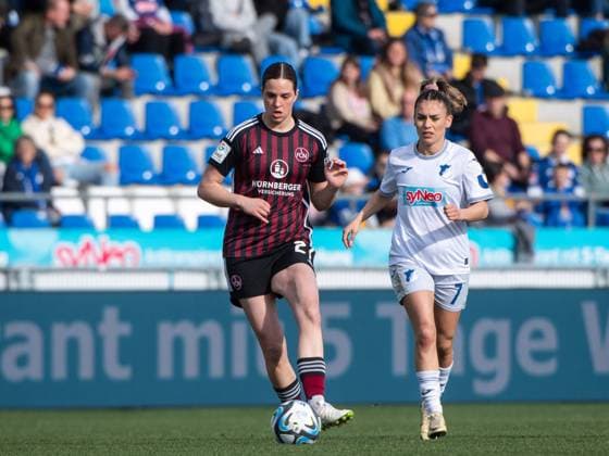 Lara Schmidt (FC Nuernberg, 27) im Zweikampf mit Ereleta Memeti (TSG Hoffenheim, 07), GER, TSG 1899 Hoffenheim vs 1. FC Nuernberg, Fussball Google Pixel Frauen Bundesliga, 15. Spieltag, Saison 2023 2024, 09.03.2024 DFB regulations prohibit any use of photographs as image sequences and or quasi-video GER, TSG 1899 Hoffenheim vs 1. FC Nuernberg, Fussball Google Pixel Frauen Bundesliga, 15. Spieltag, Saison 2023 2024, 09.03.2024 Hoffenheim Copyright: xEibner-Pressefoto Memmlerx EP_MMR