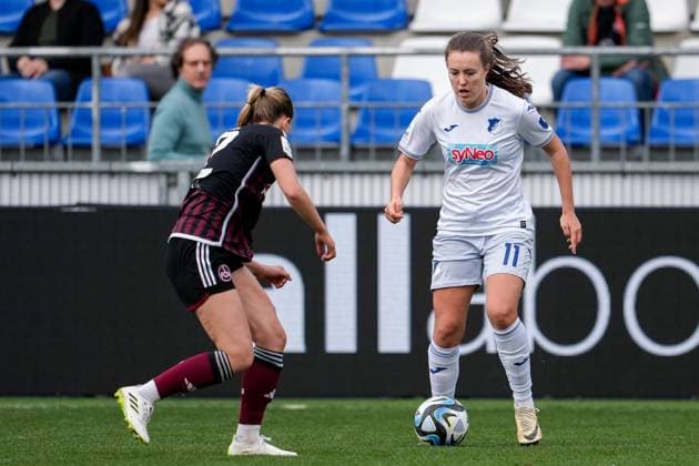 v.li.: Amelie Thöle (FCN, 12), Mara Alber (TSG, 11), Aktion, Action, Spielszene, 09.03.2024, Sinsheim (Hoffenheim) (Deutschland), Fussball, Google Pixel Frauen-Bundesliga, TSG 1899 Hoffenheim - 1. FC Nürnberg, DFB DFL REGULATIONS PROHIBIT ANY USE OF PHOTOGRAPHS AS IMAGE SEQUENCES AND OR QUASI-VIDEO.