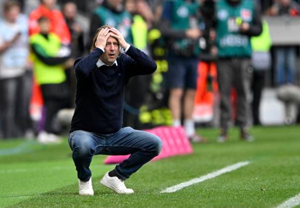 Sport Themen der Woche KW10 Sport Bilder des Tages Trainer Coach Bo Henriksen 1. FSV Mainz 05 Enttaeuschung enttaeuscht nach vergebener Torchance Gestik Geste FC Bayern Muenchen vs 1. FSV Mainz 05 09.03.2024 DFL REGULATIONS PROHIBIT ANY USE OF PHOTOGRAPHS AS IMAGE SEQUENCES AND OR QUASI-VIDEO FC Bayern Muenchen vs 1. FSV Mainz 05 *** Coach Coach Bo Henriksen 1 FSV Mainz 05 disappointment disappointed after missed goal chance gesture gesture FC Bayern Muenchen vs 1 FSV Mainz 05 09 03 2024 DFL REGULATIONS PROHIBIT ANY USE OF PHOTOGRAPHS AS IMAGE SEQUENCES AND OR QUASI VIDEO FC Bayern Muenchen vs 1 FSV Mainz 05