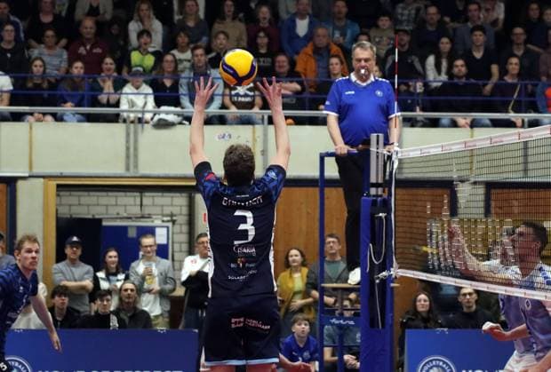 Volleyball Bundesliga Herren, ASV Dachau vs. VFB Friedrichshafen, 09.03.2024 Volleyball Bundesliga Herren, ASV Dachau (blau) vs. VFB Friedrichshafen (weiss), Hauptrunde, München, 09.03.2024 Bild: Zuspiel Moritz Gärtner ( 3, ASV Dachau) Copyright: xBEAUTIFULxSPORTS NilsxKoepkex