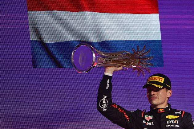 Sport Themen der Woche KW10 Sport Bilder des Tages F1 Saudi Arabian Grand Prix 2024 Max Verstappen of Red Bull Racing at the podium after the Formula 1 Saudi Arabian Grand Prix at Jeddah Corniche Circuit in Jeddah, Saudi Arabia on March 9, 2024. Jeddah Saudi Arabia  Copyright: xJakubxPorzyckix originalFilename:porzycki-f1saudia240309_npCCB.jpg