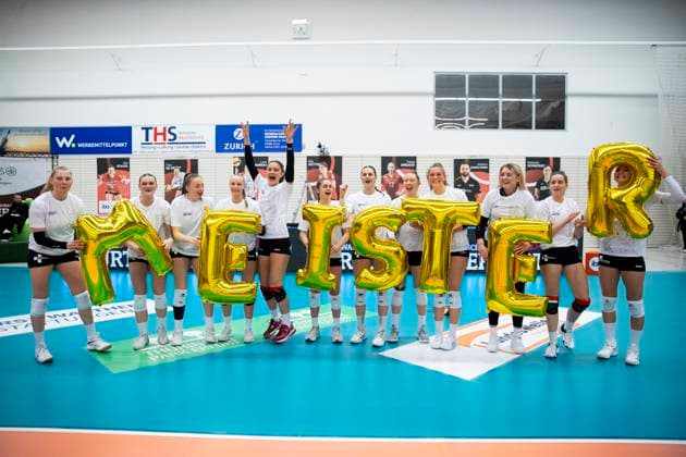 2. Bundesliga Frauen Pro: Schwarz-Weiss Erfurt vs. Allbau Volleys Essen; 09.03.2024 Jubel (Schwarz-Weiss Erfurt) 2. Bundesliga Frauen Pro: Schwarz-Weiss Erfurt vs. Allbau Volleys Essen; Riethsporthalle Erfurt; 09.03.2024 Copyright: xBEAUTIFULxSPORTS Duehringx