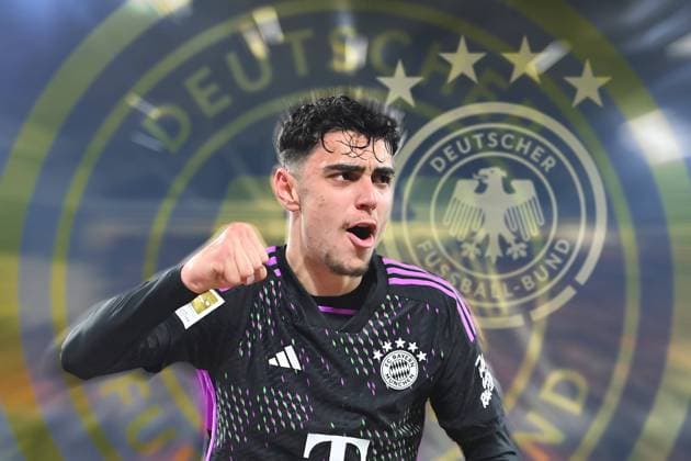 FOTOMONTAGE: Fans und Experten fordern Nominierung von Aleksandar PAVLOVIC (Bayern Muenchen) in die Nationalmannschaft fuer die bevorstehenden Laenderspiele. ARCHIVFOTO; Fussball 1. Bundesliga Saison 2023 2024, 24.Spieltag, Spieltag24, SC Freiburg - FC Bayern Muenchen 2-2 am 01.03.2024 , EUROPA PARK STADION