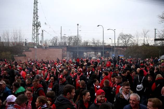 10.03.2024, xmohx, Fussball 2.Bundesliga, 1.FC Kaiserslautern - VfL Osnabrück emspor, v.l. Fanmarsch Marsch Fans Ultras Zuschauer FCK 1. FC Kaiserserlautern Weltmeister Ottmar Walter Ottes 100 Jahre Geburtstag Schals Fahnen Trikots Westkurve Fanbündnis (DFL DFB REGULATIONS PROHIBIT ANY USE OF PHOTOGRAPHS as IMAGE SEQUENCES and or QUASI-VIDEO) Kaiserslautern