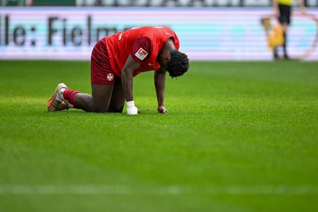 2. Bundesliga - 1. FC Kaiserslautern - VfL Osnabrück am 10.03.2024 im Fritz-Walter-Stadion in Kaiserslautern Ragnar Ache (Kaiserslautern) unzufrieden, enttäuscht, enttaeuscht, niedergeschlagen.