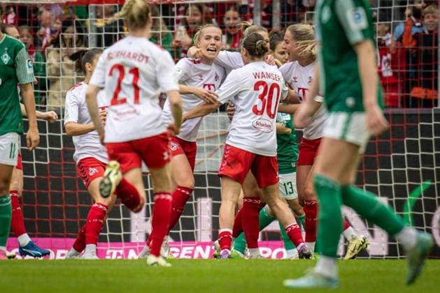 GOOGLE PIXEL Frauen Bundesliga: 1. FC Köln - SV Werder Bremen; 10.03.2024 Torjubel zum 1:0 per Elfmeter durch Marleen Schimmer (1. FC Köln, 23); GOOGLE PIXEL Frauen Bundesliga: 1. FC Köln - SV Werder Bremen; 10.03.2024, 15. Spieltag, am 10.03.2024 im RheinEnergie-Stadion in Köln. DFL REGULATIONS PROHIBIT ANY USE OF PHOTOGRAPHS AS IMAGE SEQUENCES AND OR QUASI-VIDEO. Copyright: xBEAUTIFULxSPORTS LeahxKohringx