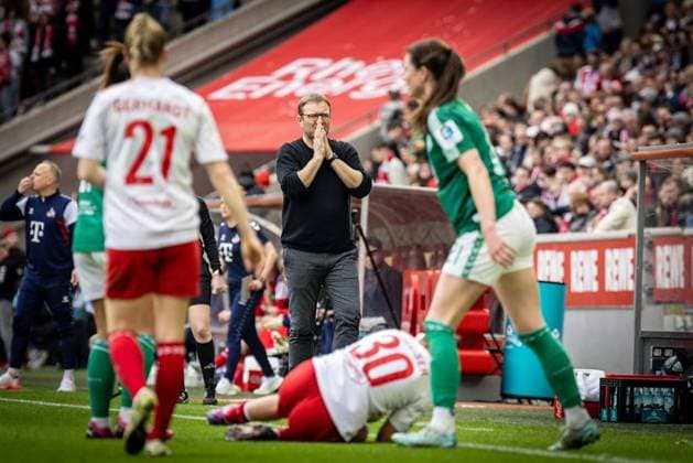 GOOGLE PIXEL Frauen Bundesliga: 1. FC Köln - SV Werder Bremen; 10.03.2024 Thomas Horsch (Cheftrainer SV Werder Bremen); GOOGLE PIXEL Frauen Bundesliga: 1. FC Köln - SV Werder Bremen; 10.03.2024, 15. Spieltag, am 10.03.2024 im RheinEnergie-Stadion in Köln. DFL REGULATIONS PROHIBIT ANY USE OF PHOTOGRAPHS AS IMAGE SEQUENCES AND OR QUASI-VIDEO. Copyright: xBEAUTIFULxSPORTS LeahxKohringx