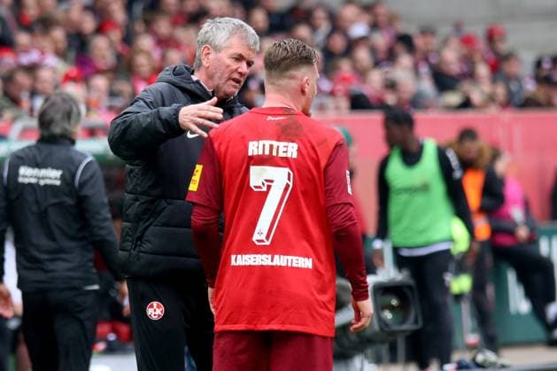 10.03.2024, xmohx, Fussball 2.Bundesliga, 1.FC Kaiserslautern - VfL Osnabrück emspor, v.l. Trainer Coach Friedhelm Funkel (1. FC Kaiserslautern) Marlon Ritter (1. FC Kaiserslautern) (DFL DFB REGULATIONS PROHIBIT ANY USE OF PHOTOGRAPHS as IMAGE SEQUENCES and or QUASI-VIDEO) Kaiserslautern