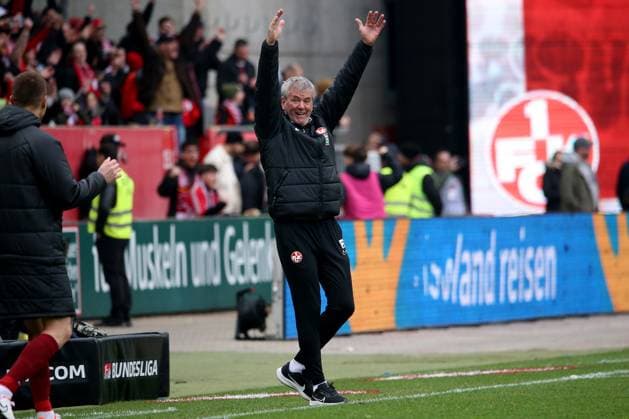 10.03.2024, xmohx, Fussball 2.Bundesliga, 1.FC Kaiserslautern - VfL Osnabrück emspor, v.l. Jubel Freude über ueber den Sieg bei Trainer Coach Friedhelm Funkel (1. FC Kaiserslautern) (DFL DFB REGULATIONS PROHIBIT ANY USE OF PHOTOGRAPHS as IMAGE SEQUENCES and or QUASI-VIDEO) Kaiserslautern