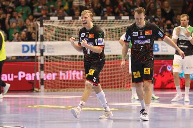 10.03.2024, xgox, Handball - Liqui Moly Hbl, SC Magdeburg - Fuechse Berlin emspor, v.l. Gisli Thorgeir Kristjansson (Magdeburg, 10), Felix Claar (Magdeburg, 7) Zweikampf, Duell, Kampf, tackle Magdeburg