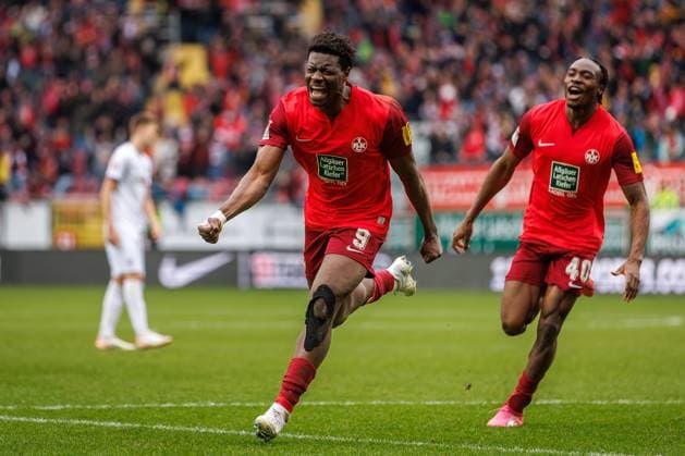 Ragnar Prince Friedel Ache (1.FC Kaiserslautern) bejubelt den Treffer zum den Siegtreffer zum 3:2, 1. FC Kaiserslautern vs VFL Osnabrueck, Fussball, 2. Bundesliga, Saison 2023 2024, 10.03.2024 1. FC Kaiserslautern vs VFL Osnabrueck, Fussball, 2. Bundesliga, Saison 2023 2024, 10.03.2024 Kaiserslautern
