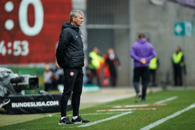 Friedhelm Funkel (Trainer 1.FC Kaiserslautern) an der Seitenlinie, 1. FC Kaiserslautern vs VFL Osnabrueck, Fussball, 2. Bundesliga, Saison 2023 2024, 10.03.2024 1. FC Kaiserslautern vs VFL Osnabrueck, Fussball, 2. Bundesliga, Saison 2023 2024, 10.03.2024 Kaiserslautern