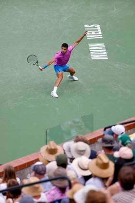March 10, 2024 Carlos Alcaraz of Spain returns a shot against Felix Auger-Aliassime of Canada during the BNP Paribas Open in Indian Wells, CA. CSM Indian Wells United States of America - ZUMAc04_ 20240310_zma_c04_207 Copyright: xCharlesxBausx