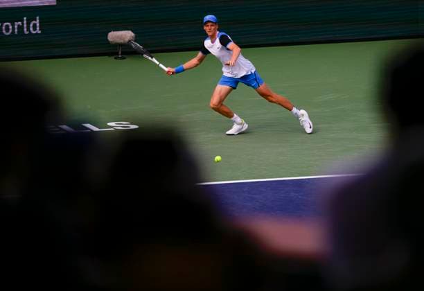 March 10, 2024 Jannik Sinner of Italy returns a shot against Jan-Lennard Struff of Germany during the BNP Paribas Open in Indian Wells, CA. CSM Indian Wells United States of America - ZUMAc04_ 20240310_zma_c04_252 Copyright: xCharlesxBausx