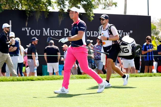 ORLANDO, FL - MARCH 10: PGA, Golf Herren golfer Viktor Hovland walks the 10th hole during the Arnold Palmer Invitational presented by MasterCard at the Arnold Palmer s Bay Hill Club & Lodge on March 10, 2024, in Orlando, Florida. (Photo by Brian Spurlock Icon Sportswire) GOLF: MAR 10 PGA Arnold Palmer Invitational presented by Mastercard EDITORIAL USE ONLY Icon240310116
