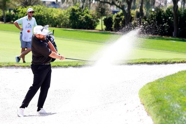 ORLANDO, FL - MARCH 10: PGA, Golf Herren golfer Shane Lowry hits a sand shot on the first hole during the Arnold Palmer Invitational presented by MasterCard at the Arnold Palmer s Bay Hill Club & Lodge on March 10, 2024, in Orlando, Florida. (Photo by Brian Spurlock Icon Sportswire) GOLF: MAR 10 PGA Arnold Palmer Invitational presented by Mastercard EDITORIAL USE ONLY Icon240310131