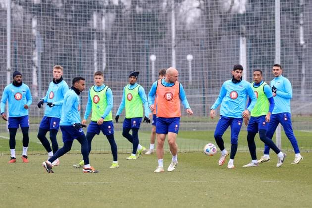 DEU, DFL, 2. FBL Hertha BSC, Training, 11.03.2024, Sportforum, Berlin, DEU, DFL, 2. FBL Hertha BSC, Training, im Bild Toni Leistner (Hertha BSC Berlin 37), Andreas Bouchalakis (Hertha BSC Berlin 5), bBilal Hussein (Hertha BSC Berlin 8)Hertha-Spielerkreis DFL - regulations prohibit any use of Photographs as image sequences and or quasi-video Foto: Juergen Engler nordphoto GmbH